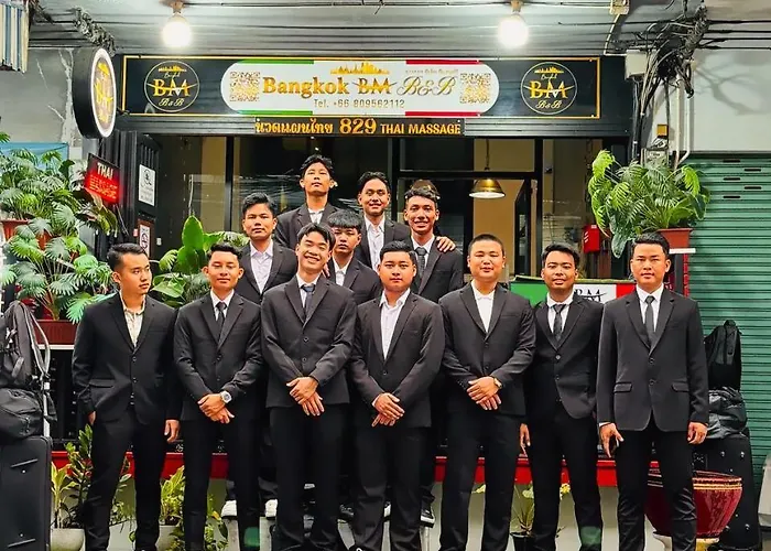 Hostel Bm Loft On Nut & Massage