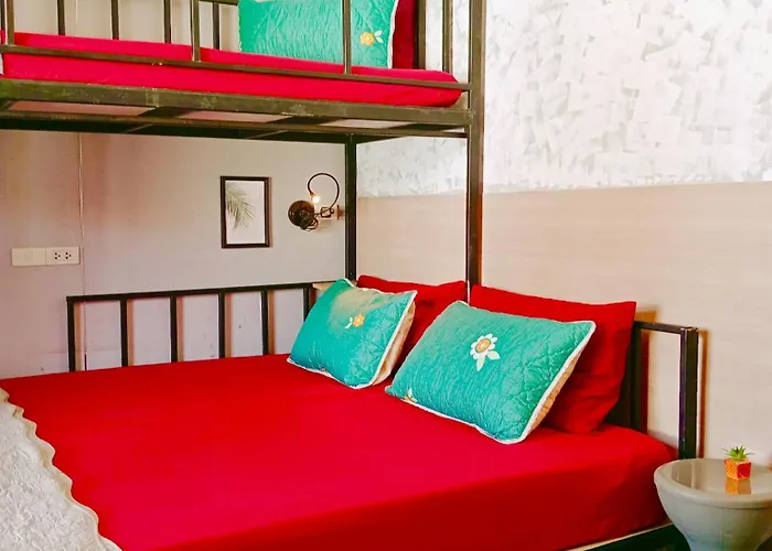 Hostel Bm Loft On Nut & Massage *