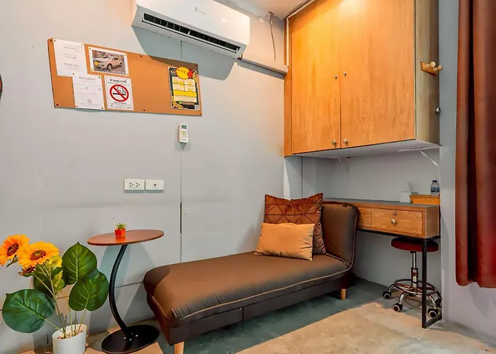 Hostel Bm Loft On Nut & Massage