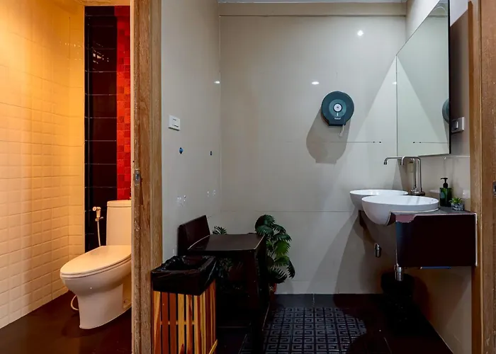 Bm Loft On Nut & Massage * Bangkok